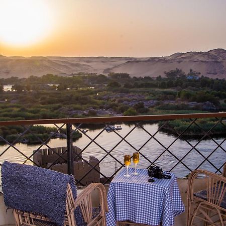 Aswan Nile Palace Eksteriør bilde