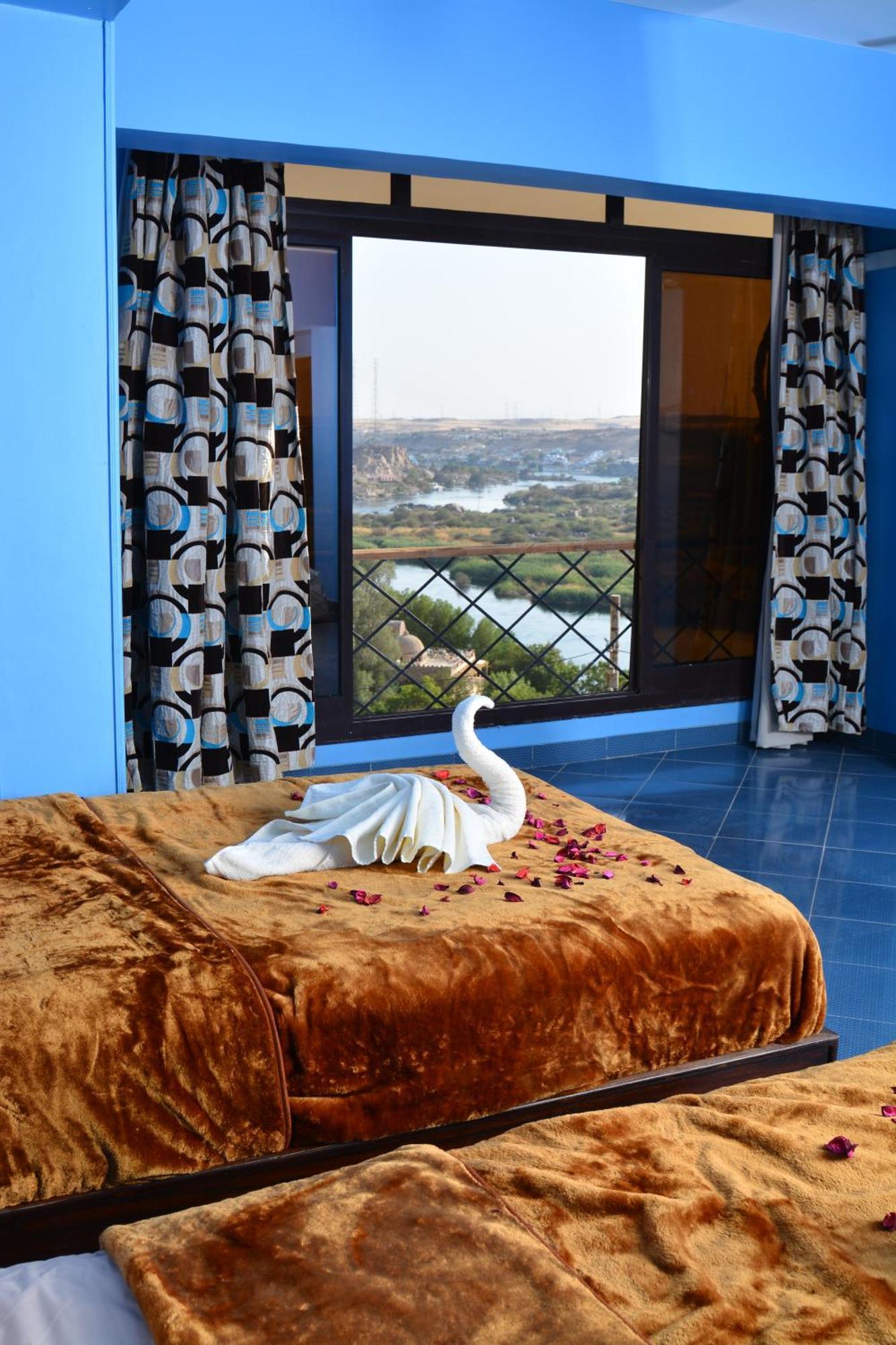 Aswan Nile Palace Eksteriør bilde